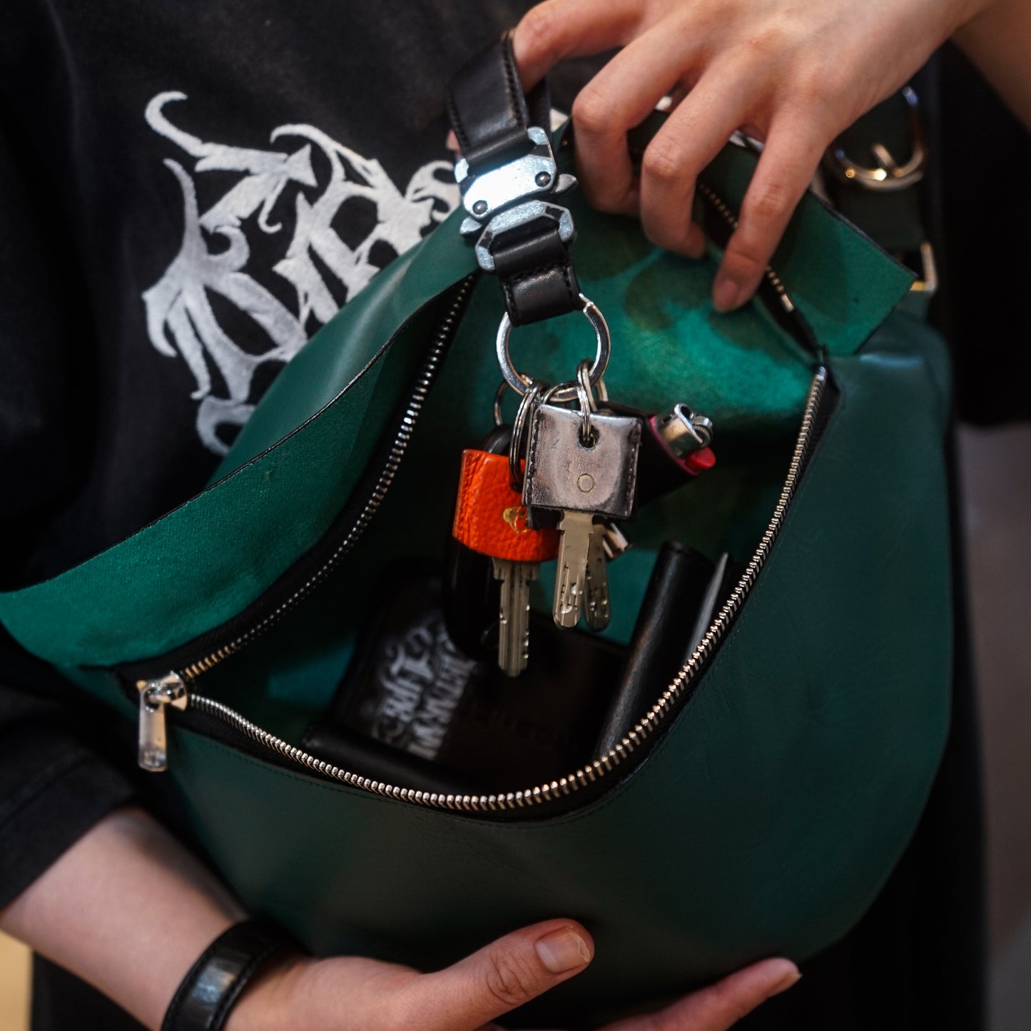 Body bag / green / atelier Charls