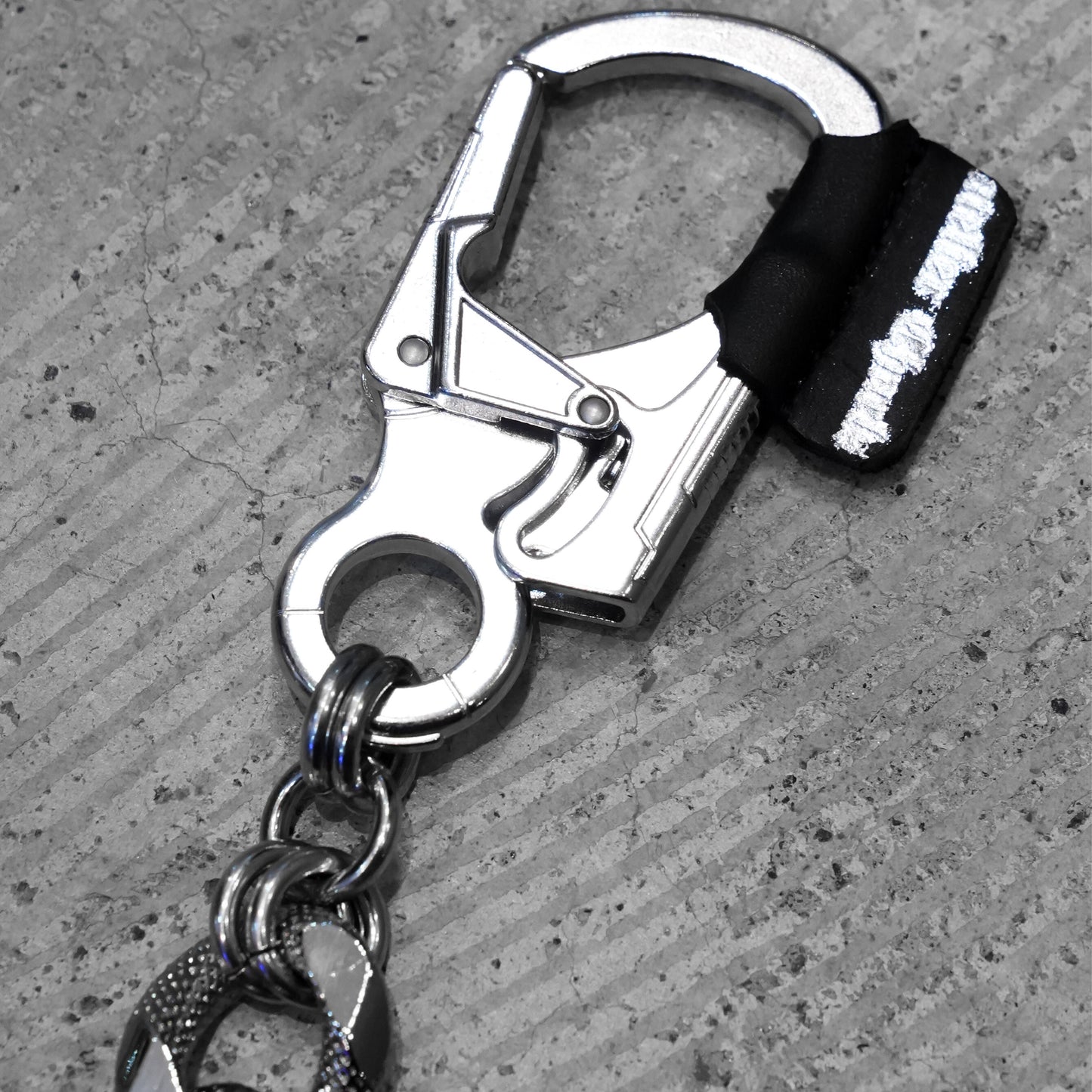 FAT wallet chain / atelier Charls